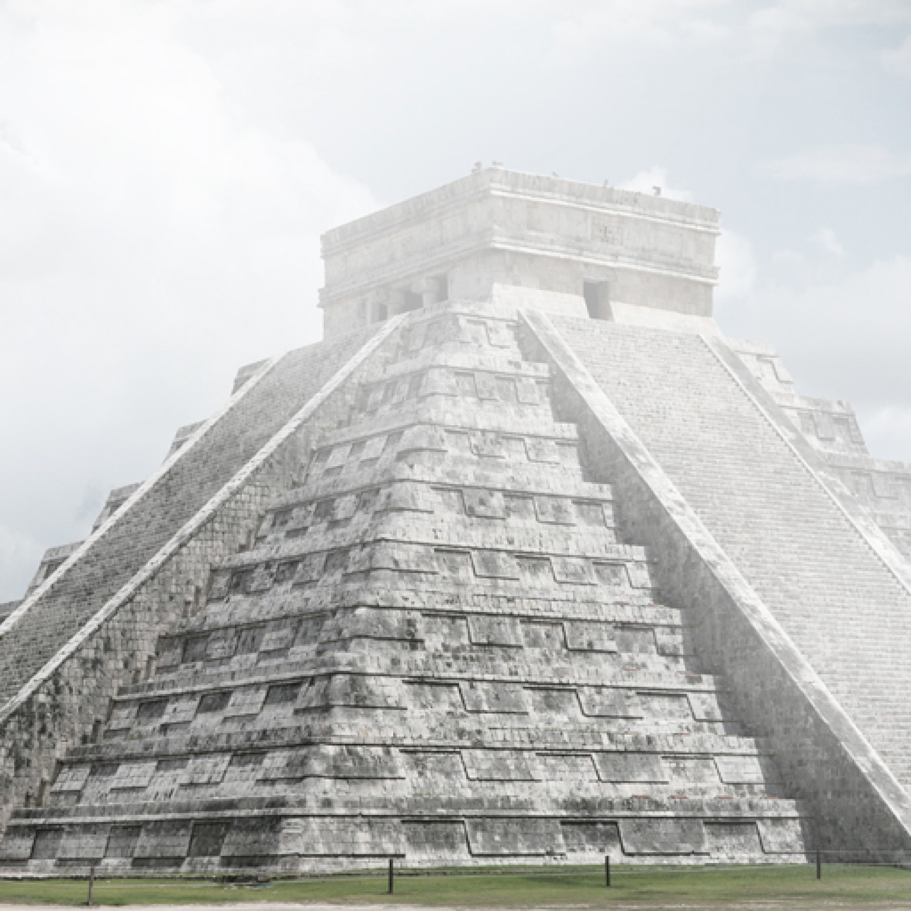 chichen-itza-travel-adults-main-location1