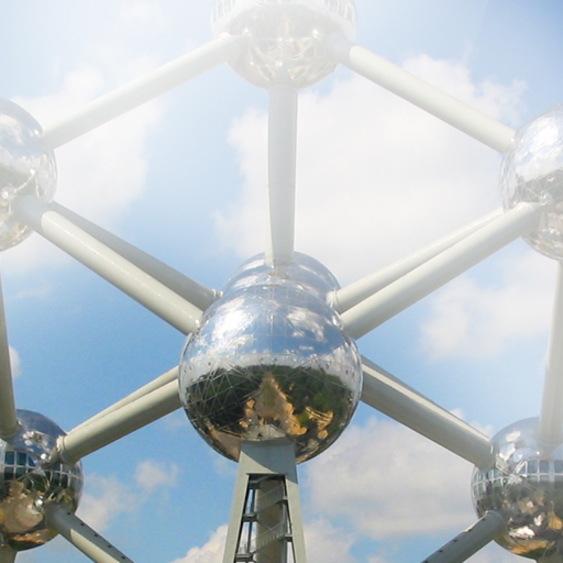 atomium-education-travel-adults-main-location1